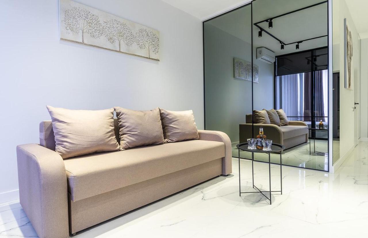 Fashionable Apartments. Smartplaza Metro Minskaya. Obolon Київ Екстер'єр фото