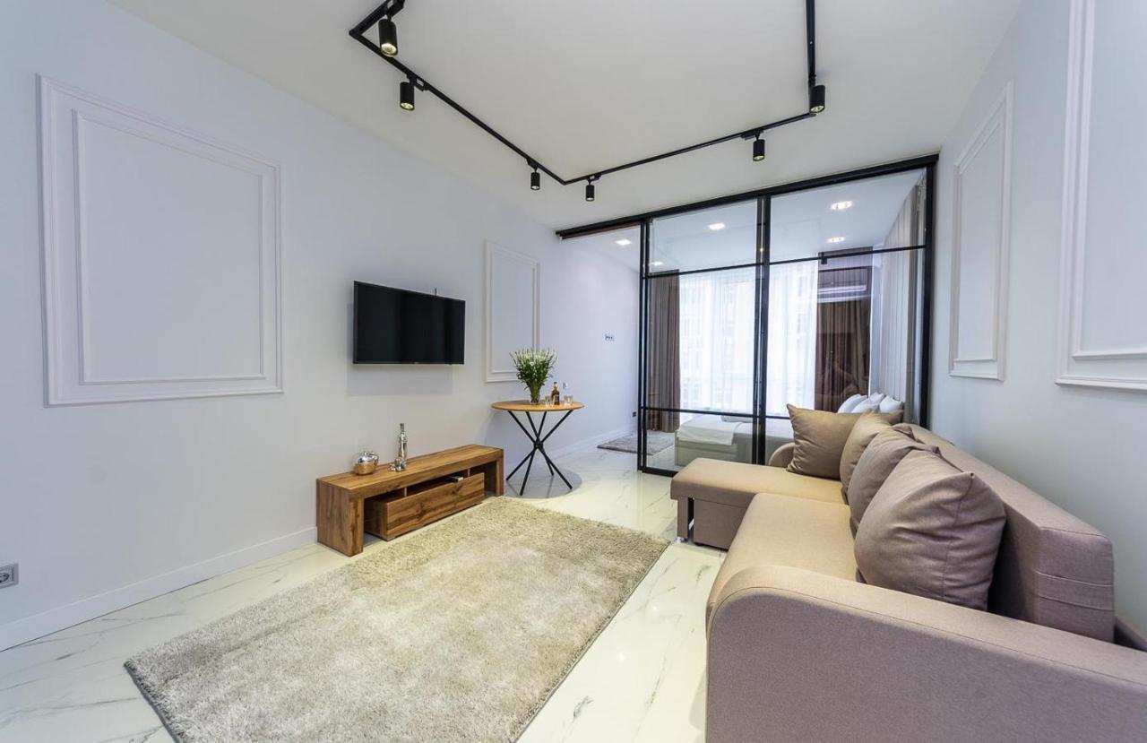 Fashionable Apartments. Smartplaza Metro Minskaya. Obolon Київ Екстер'єр фото