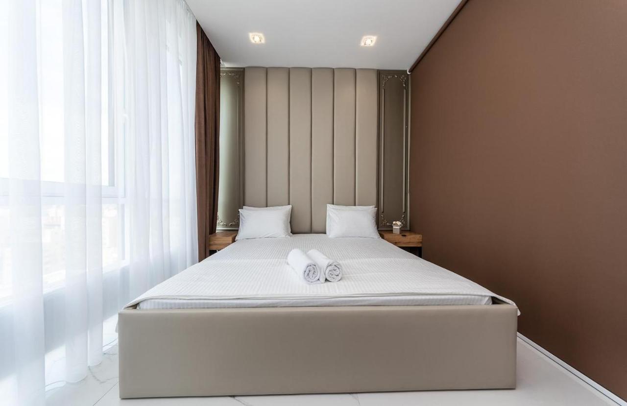 Fashionable Apartments. Smartplaza Metro Minskaya. Obolon Київ Екстер'єр фото