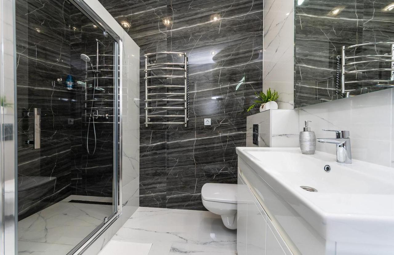 Fashionable Apartments. Smartplaza Metro Minskaya. Obolon Київ Екстер'єр фото