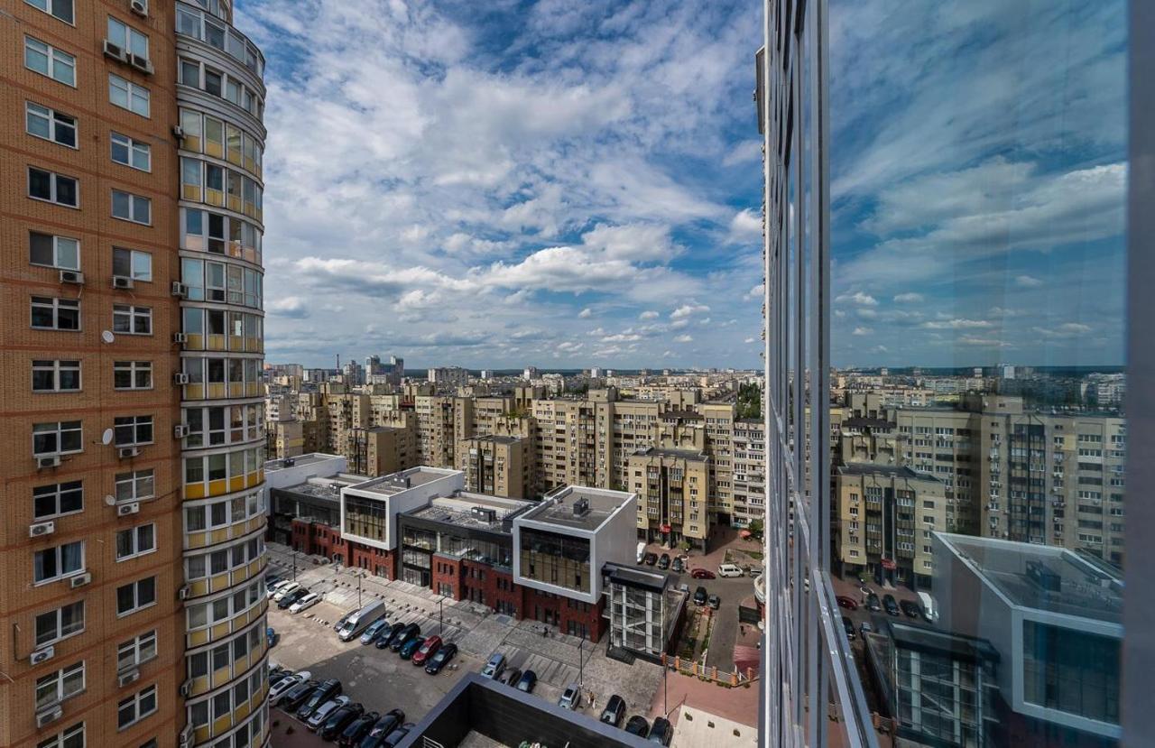 Fashionable Apartments. Smartplaza Metro Minskaya. Obolon Київ Екстер'єр фото