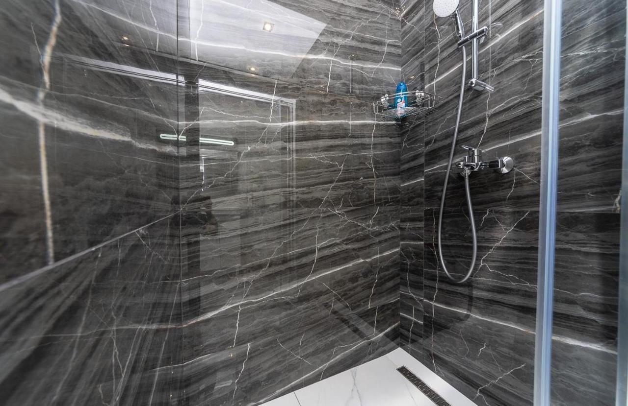 Fashionable Apartments. Smartplaza Metro Minskaya. Obolon Київ Екстер'єр фото