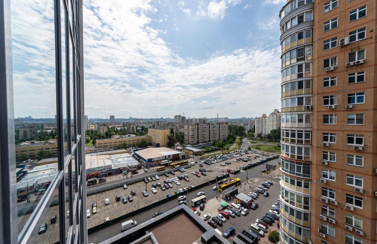 Fashionable Apartments. Smartplaza Metro Minskaya. Obolon Київ Екстер'єр фото