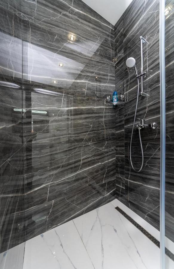 Fashionable Apartments. Smartplaza Metro Minskaya. Obolon Київ Екстер'єр фото